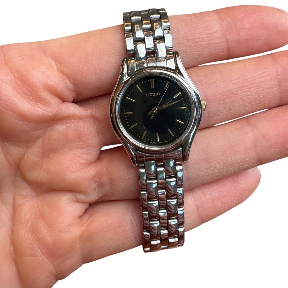 Vintage‎ Seiko v401-1609 Quartz Watch Black Dial Stainless Steel Japan